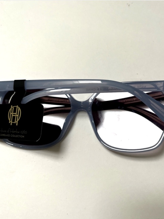 NWT HOUSE OF HARLOW Cat Eye Sunglasses Classic Milky Blue Silver Trim Acetate
